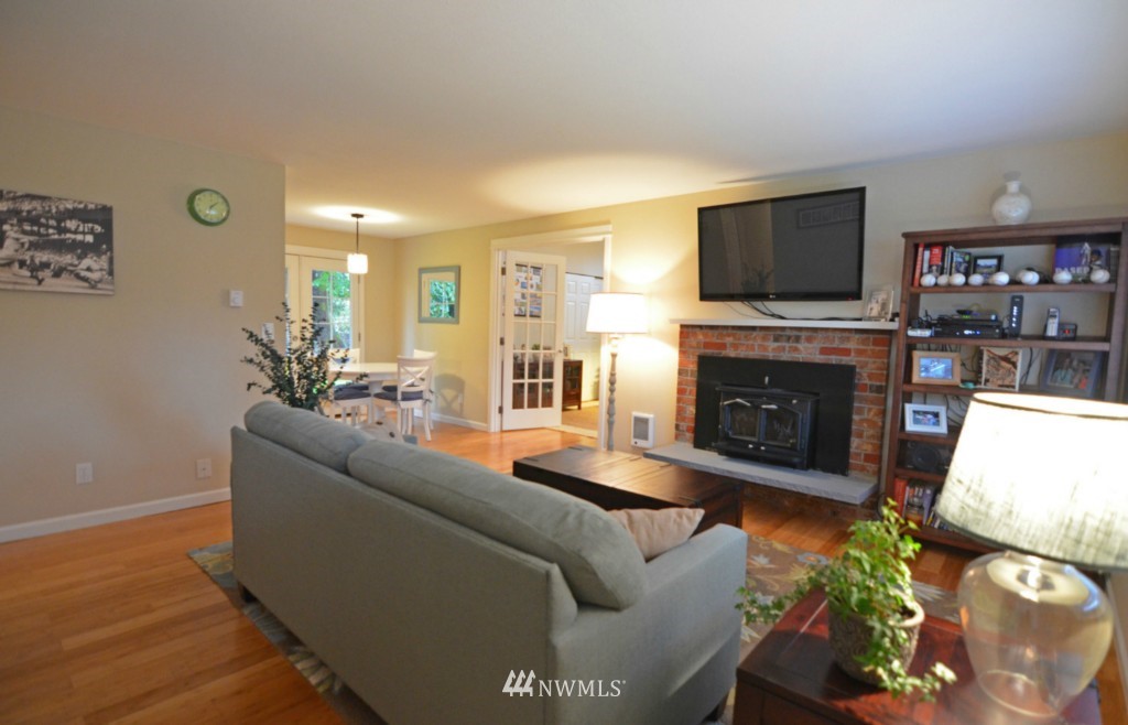 2704 Stafford Way Bothell, WA 98012 - Photo 2 of 16
