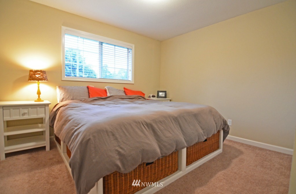 2704 Stafford Way Bothell, WA 98012 - Photo 11 of 16
