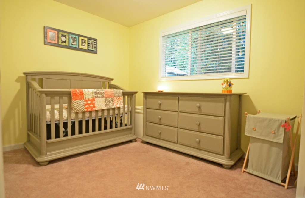 2704 Stafford Way Bothell, WA 98012 - Photo 12 of 16