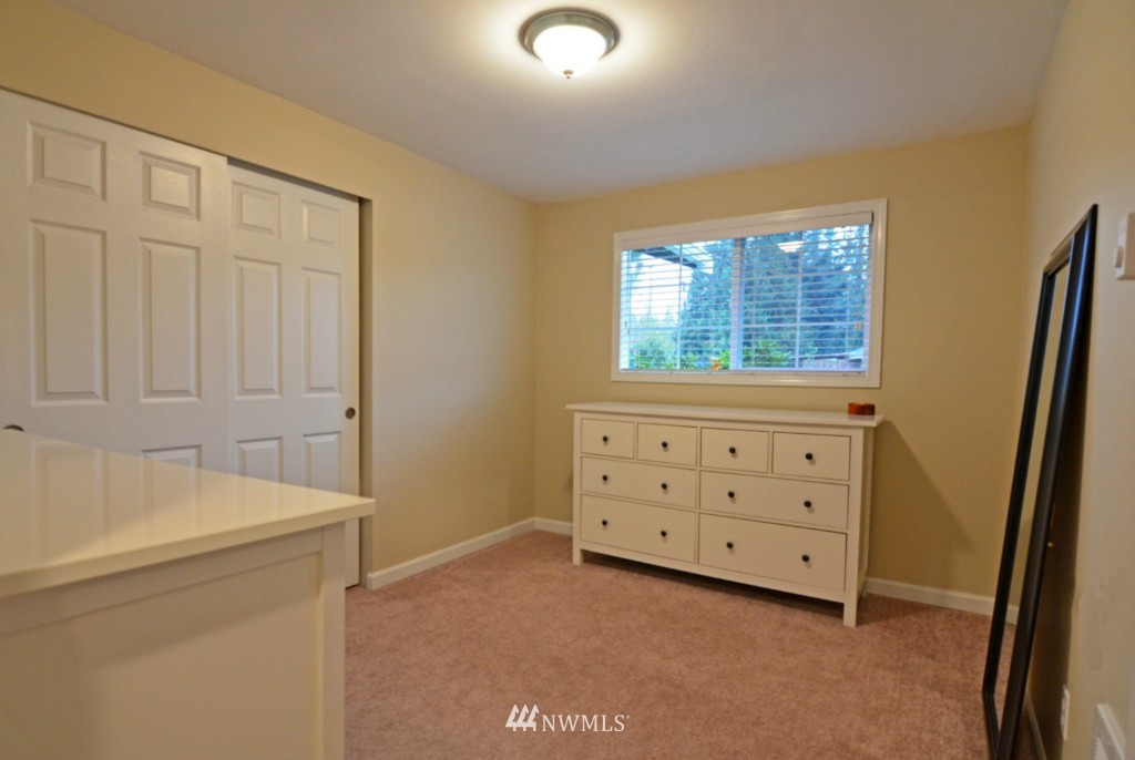 2704 Stafford Way Bothell, WA 98012 - Photo 13 of 16