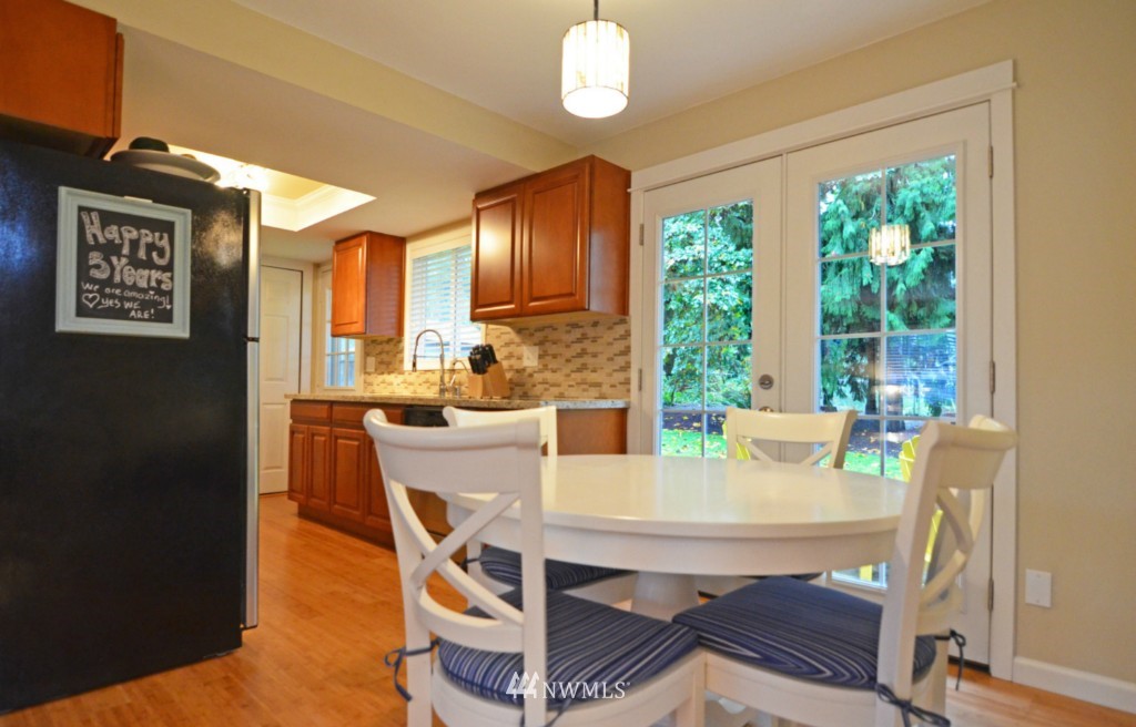 2704 Stafford Way Bothell, WA 98012 - Photo 7 of 16