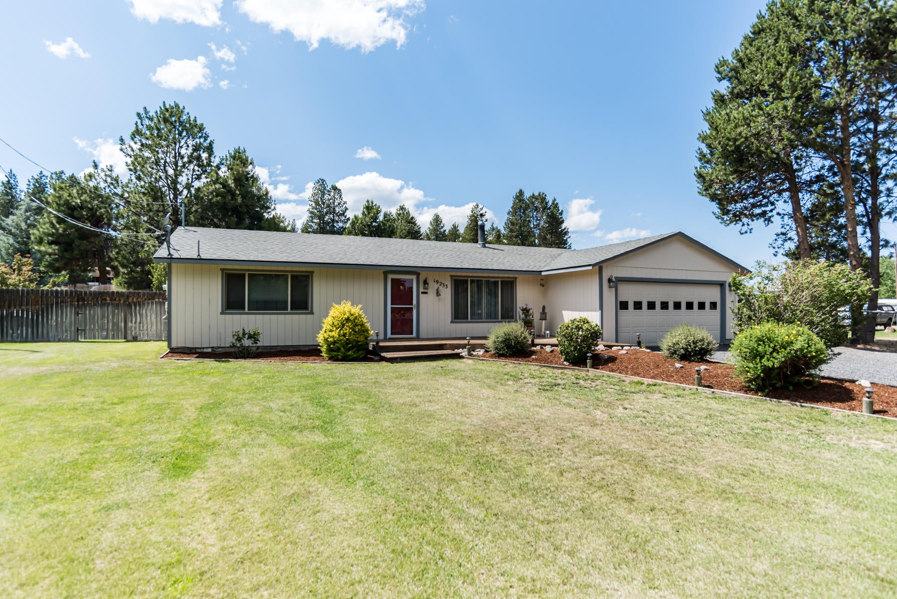 19233 Shoshone Road Bend, OR 97702 - Photo 1 of 32 1