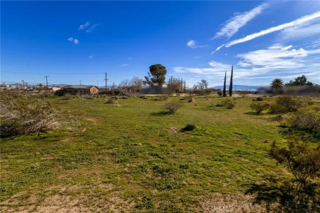 $99,999 | 1 Cholame Road, Victorville, CA 92395