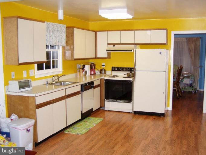 3008 Marlow Road Silver Spring, MD 20904 - Photo 3 of 18 Kitchen