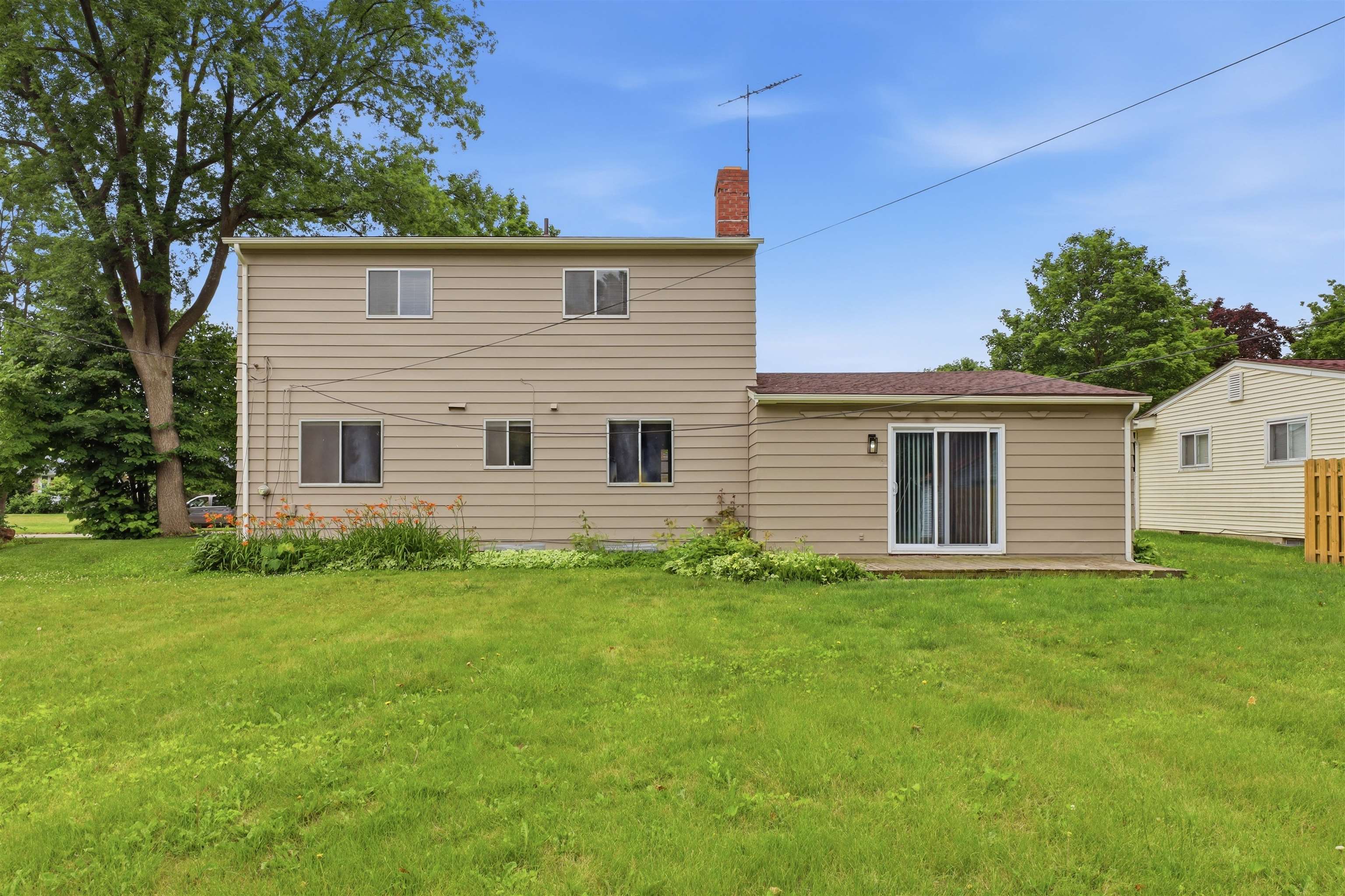 929 Springview Drive Flushing, MI 48433 - Photo 5 of 44