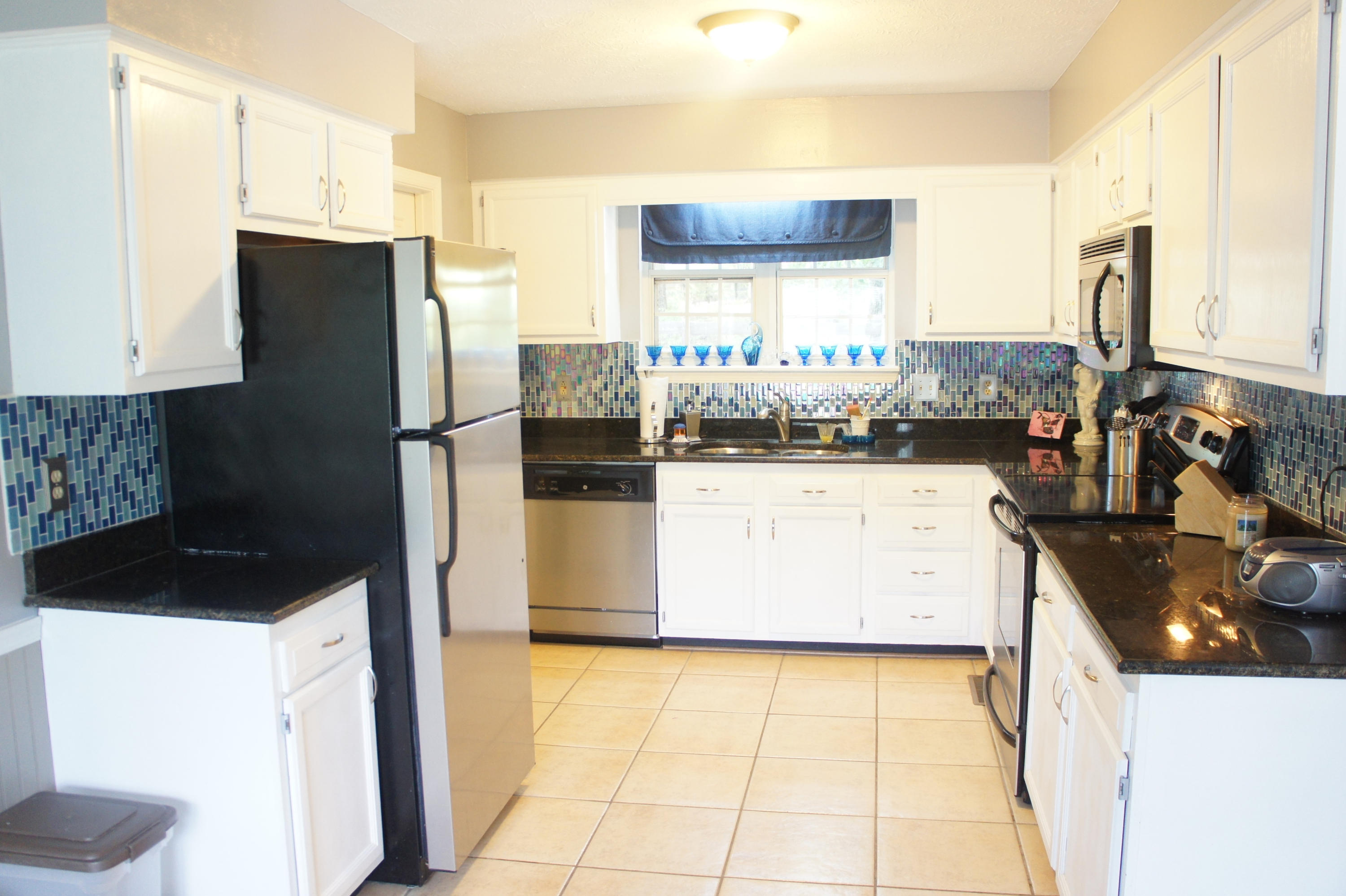 Tile, Granite, Glass Tile Backsplash!