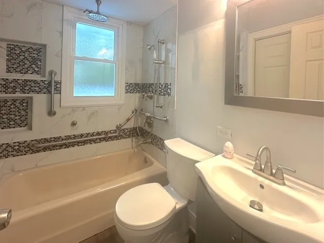 $214,900 | 17833 Harwood Avenue, Homewood, IL 60430