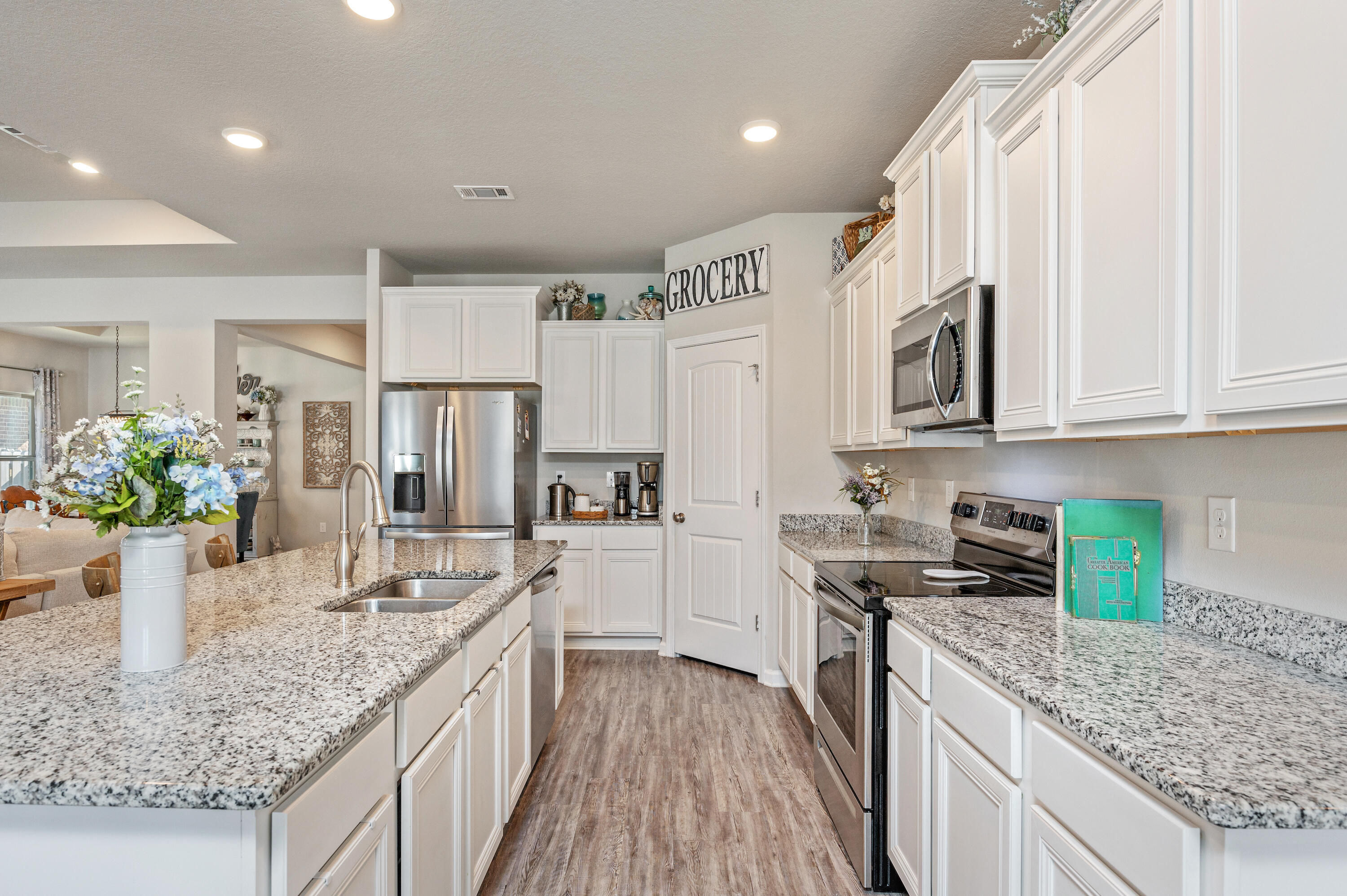 322 Merlin Court Crestview, FL 32539 - Photo 10 of 42 Gallery Image 10