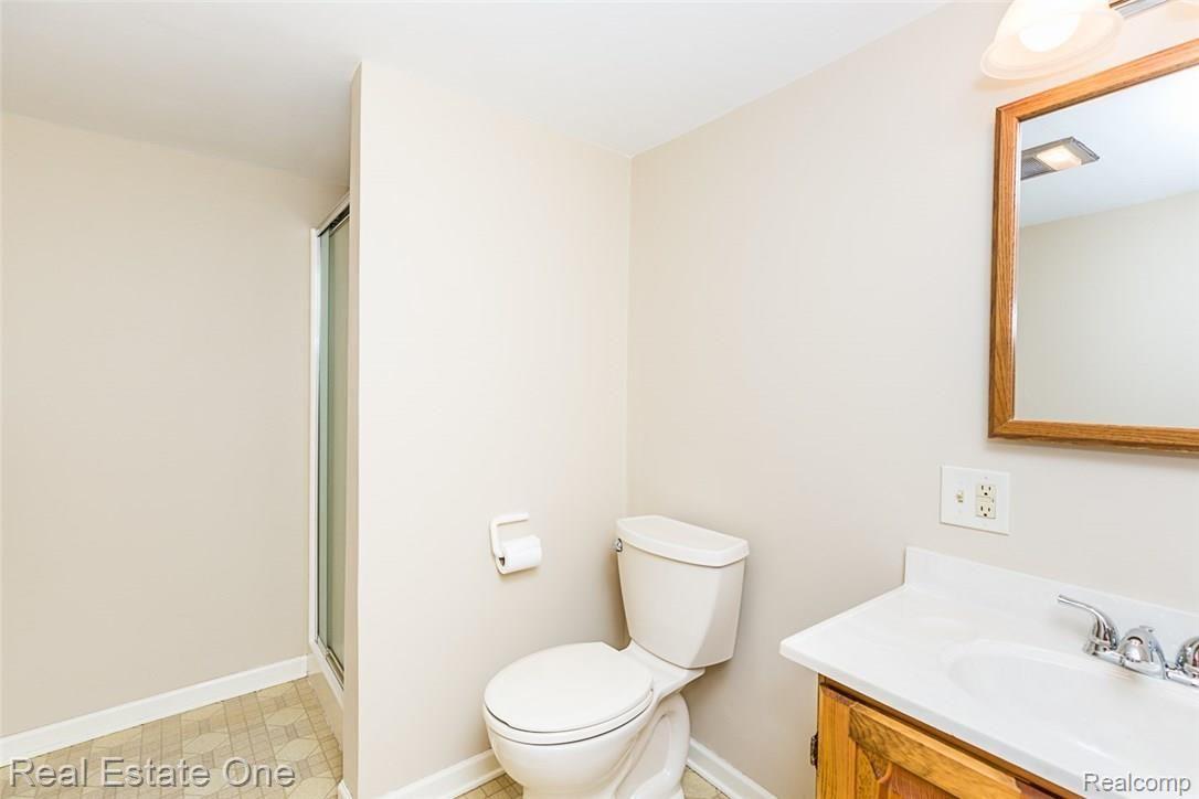 1365 Kingspath Drive Rochester, MI 48306 - Photo 49 of 52 249.jpg