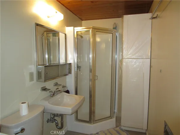 $329,900 | 2440 Spruce Drive, Running Springs, CA 92382