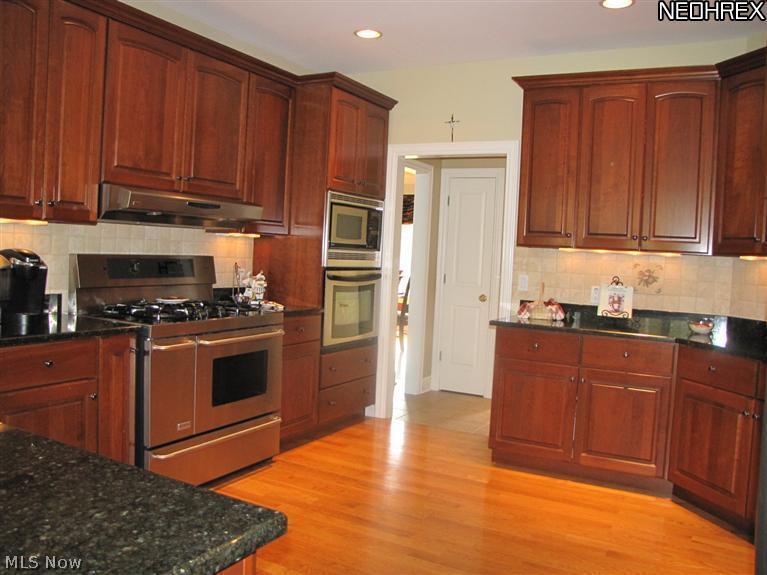342 Miner Road Cleveland, OH 44143 - Photo 2 of 25 Gallery Image 2