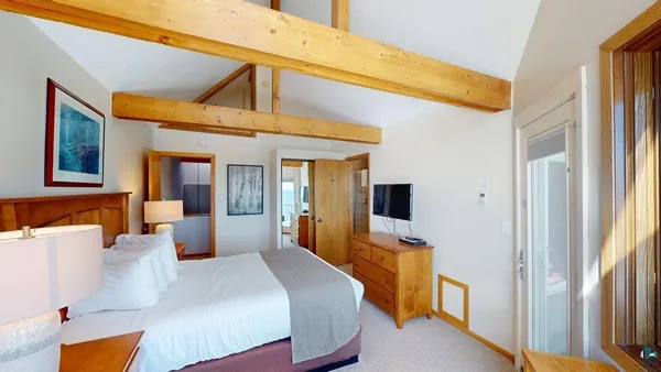 $560,000 | 7192 Highway 61, Unit 5, Tofte, MN 55615