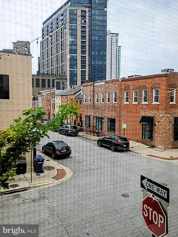a view of a back yard of the house
