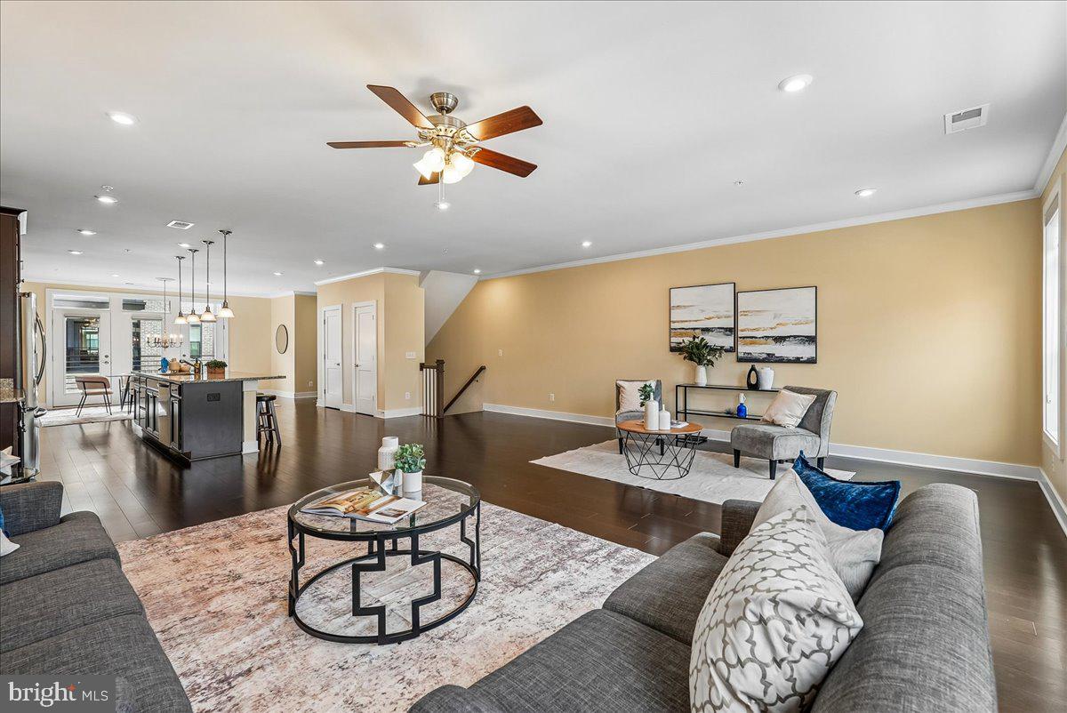 1658 Bandit Loop, Unit 2B Reston, VA 20190 - Photo 4 of 43 Fantastic space for entertaining.