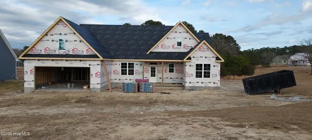 $391,500 | 118 Cripple Creek Drive, Swansboro, NC 28584