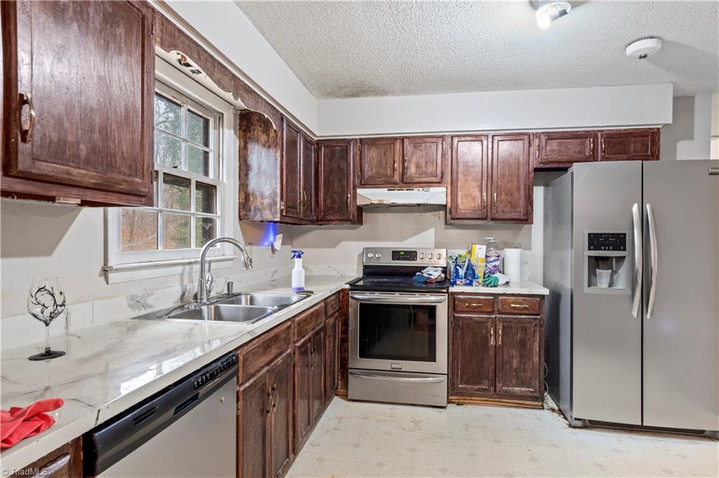 2869 Millwheel Road Pfafftown, NC 27040 - Photo 8 of 19