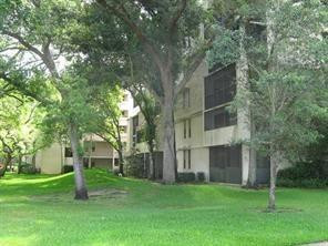 6800 Cypress Road, Unit 114 Plantation, FL 33317 - Photo 1 of 12 Photo 1