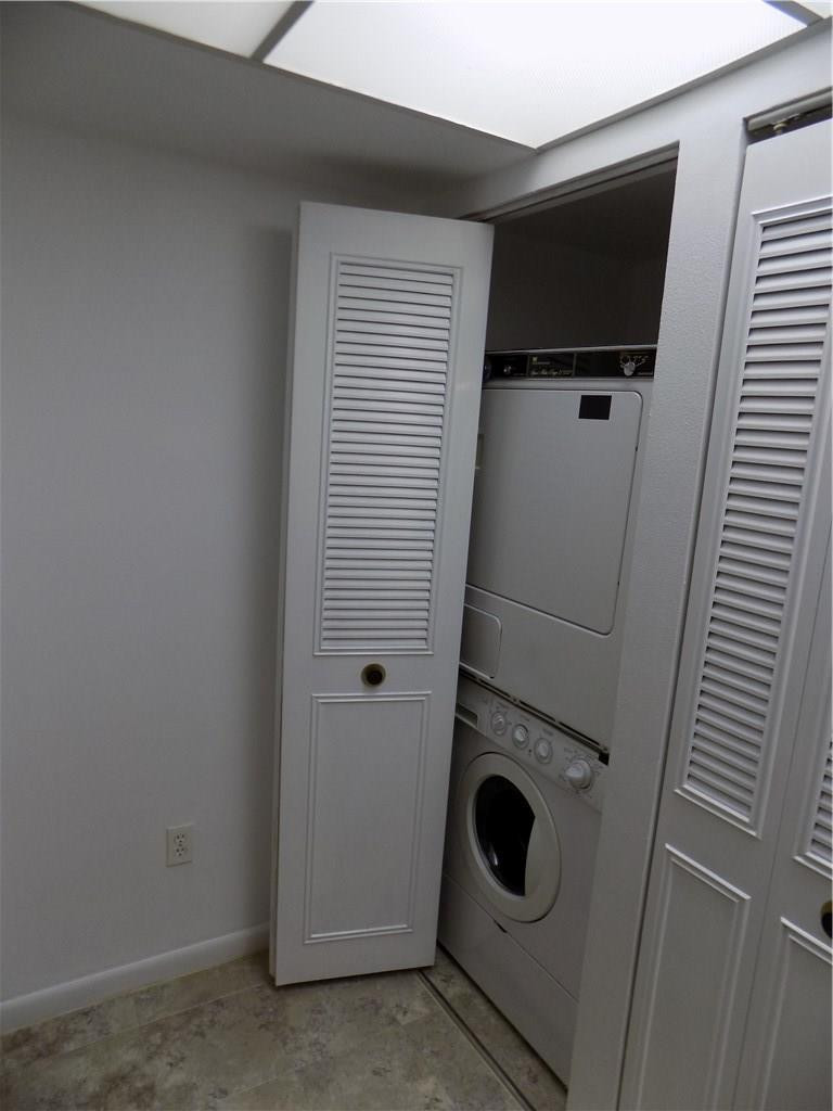 6800 Cypress Road, Unit 114 Plantation, FL 33317 - Photo 5 of 12 Photo 5