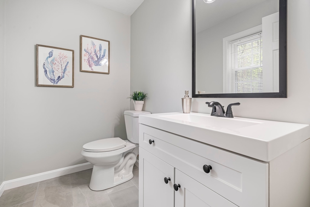 118 Oakham Road North Brookfield, MA 01535 - Photo 12 of 41 Gallery Image 12