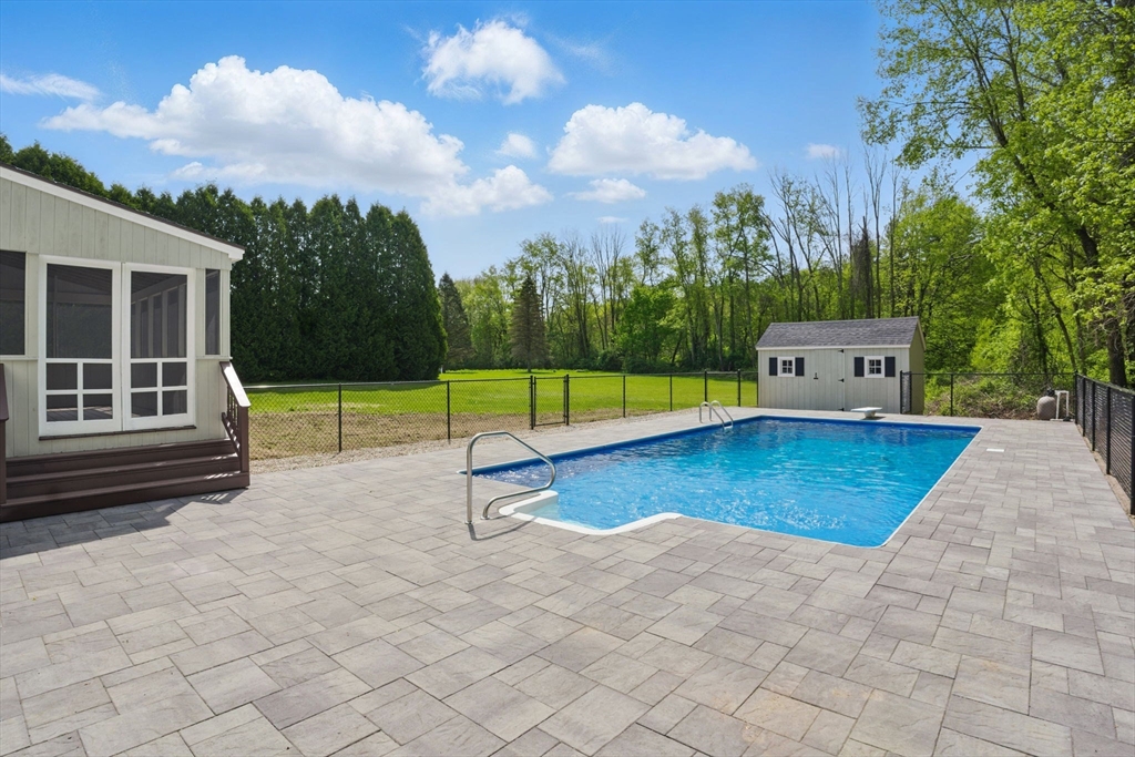 118 Oakham Road North Brookfield, MA 01535 - Photo 2 of 41 Gallery Image 2