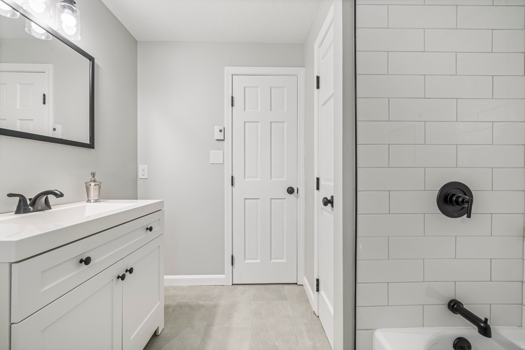 118 Oakham Road North Brookfield, MA 01535 - Photo 21 of 41 Gallery Image 21