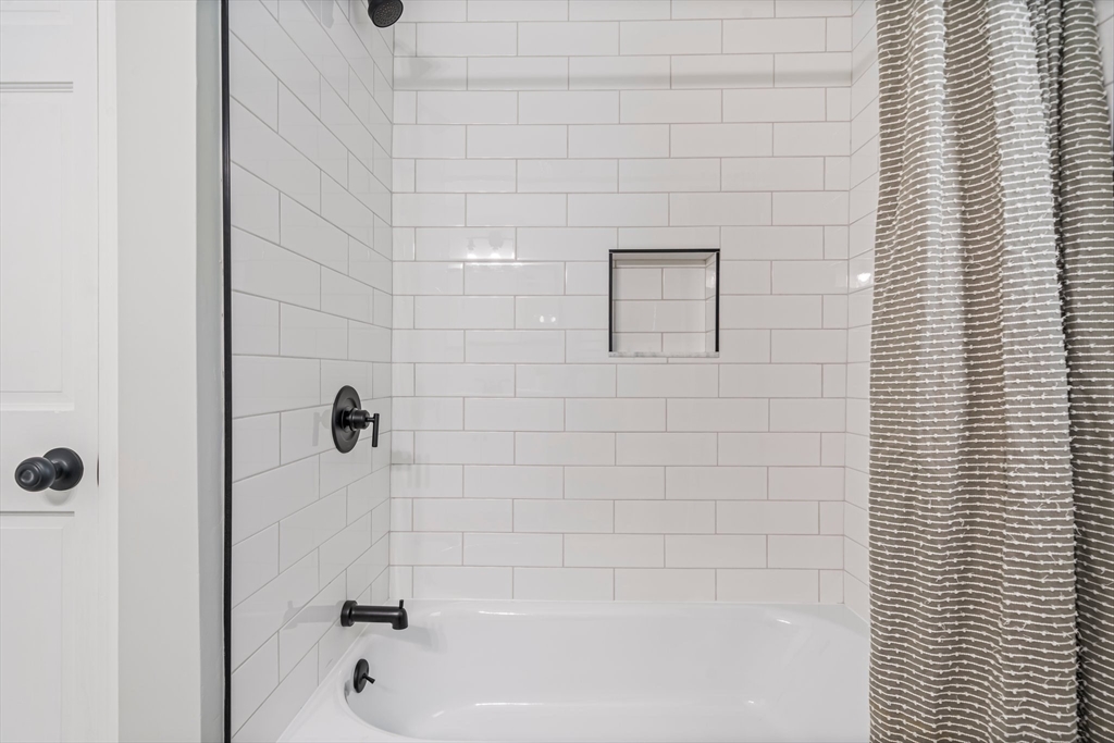 118 Oakham Road North Brookfield, MA 01535 - Photo 22 of 41 Gallery Image 22