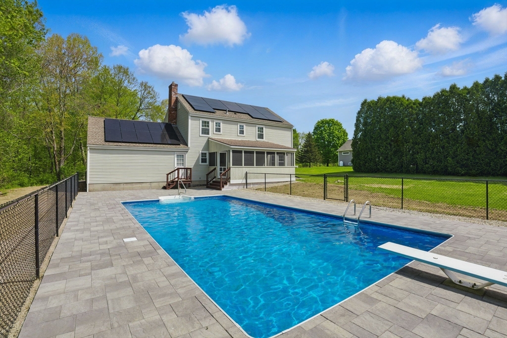 118 Oakham Road North Brookfield, MA 01535 - Photo 4 of 41 Gallery Image 4