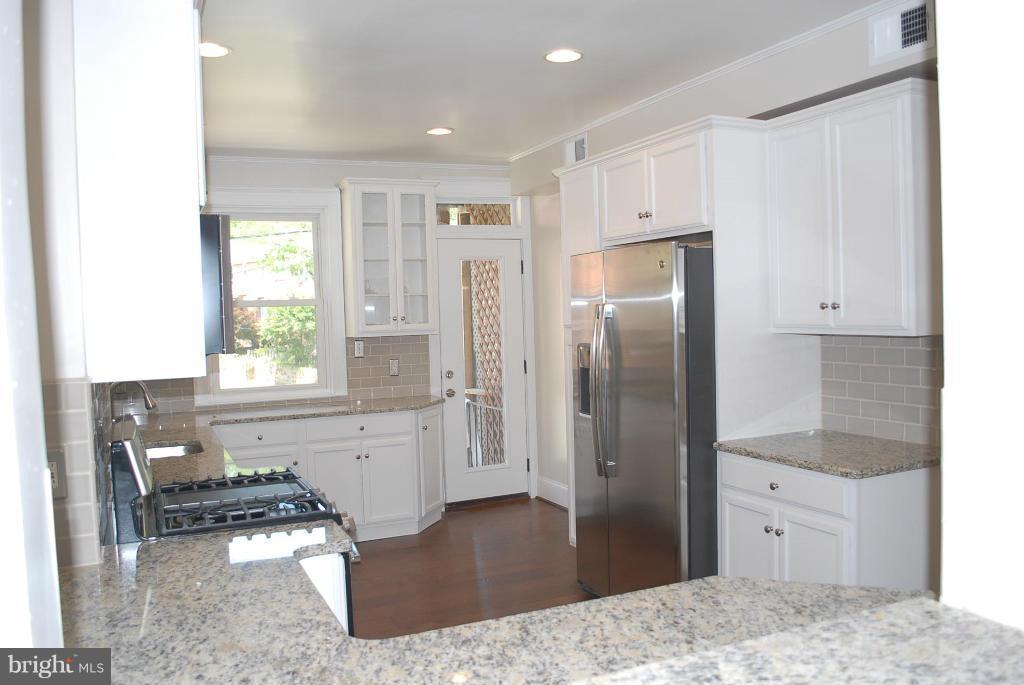 6212 Frederick Road Catonsville, MD 21228 - Photo 1 of 21 Kitchen