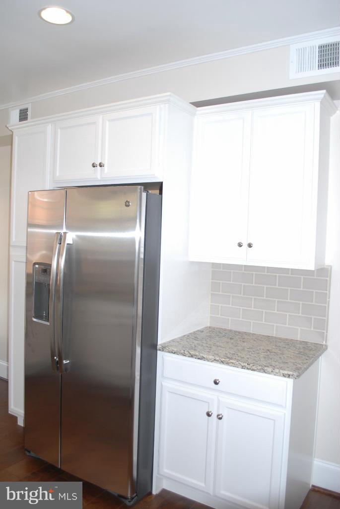 6212 Frederick Road Catonsville, MD 21228 - Photo 18 of 21 Kitchen