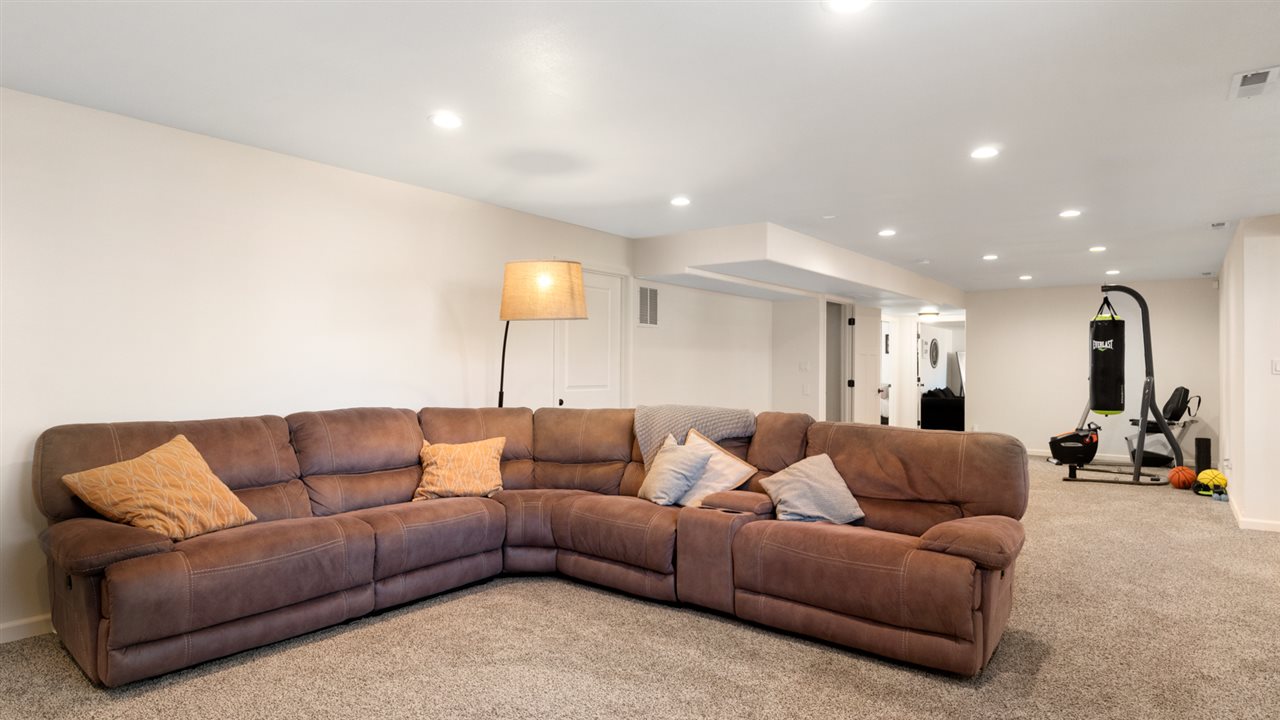 18213 Astor Court Colbert, WA 99005 - Photo 13 of 20 Gallery Image 13