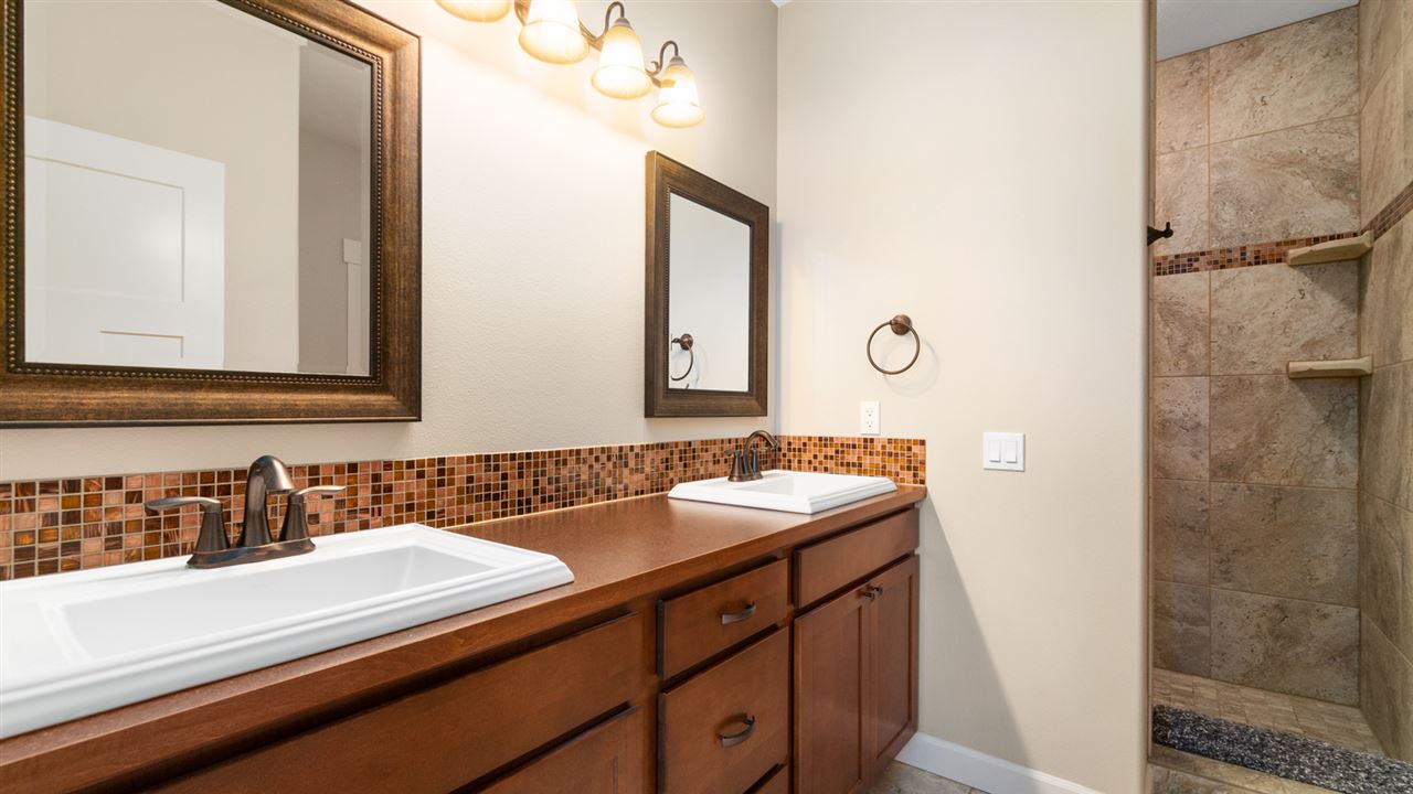 18213 Astor Court Colbert, WA 99005 - Photo 8 of 20 Gallery Image 8