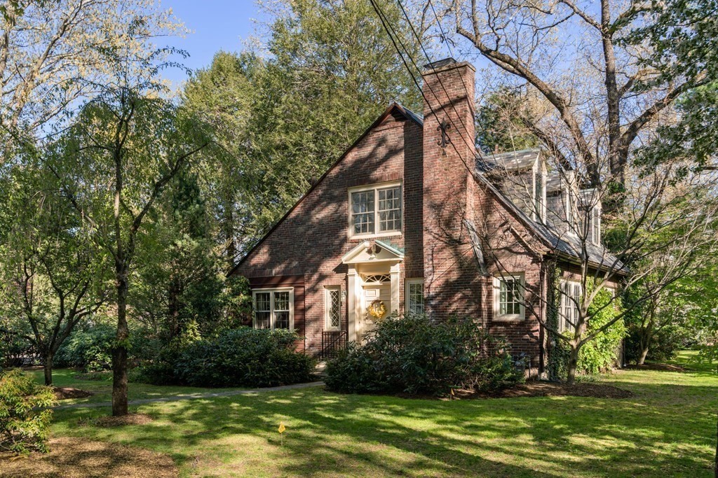 17 Locust Road Weston, MA 02493 - Photo 30 of 41