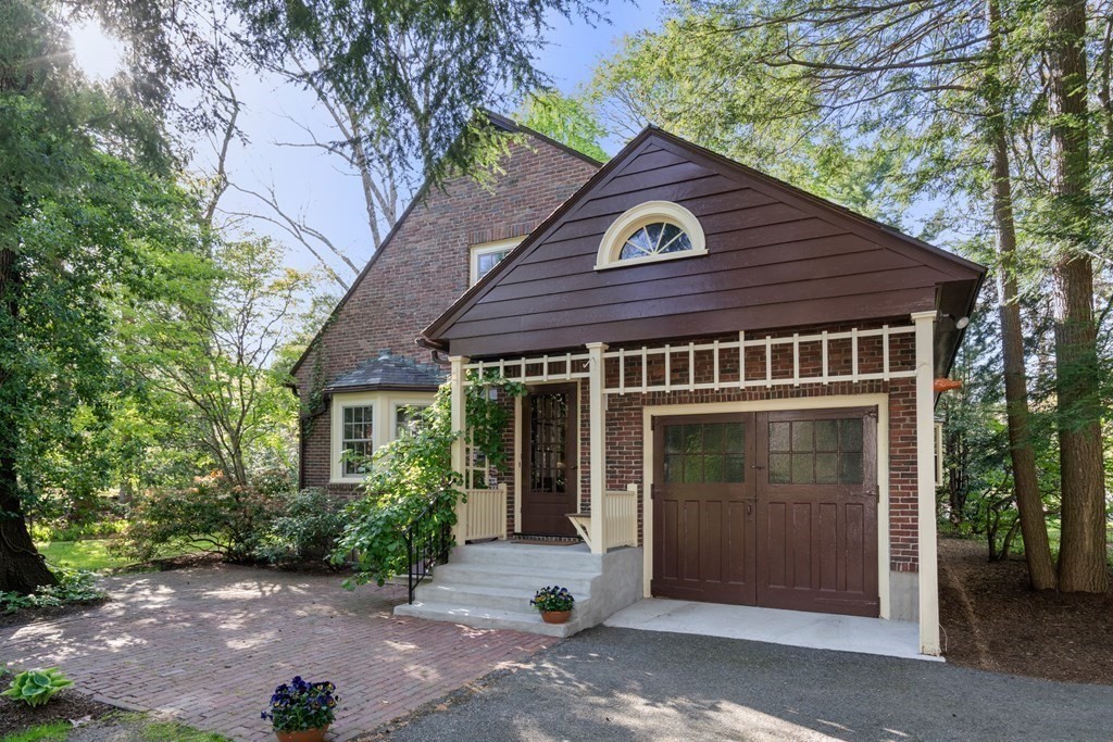 17 Locust Road Weston, MA 02493 - Photo 33 of 41