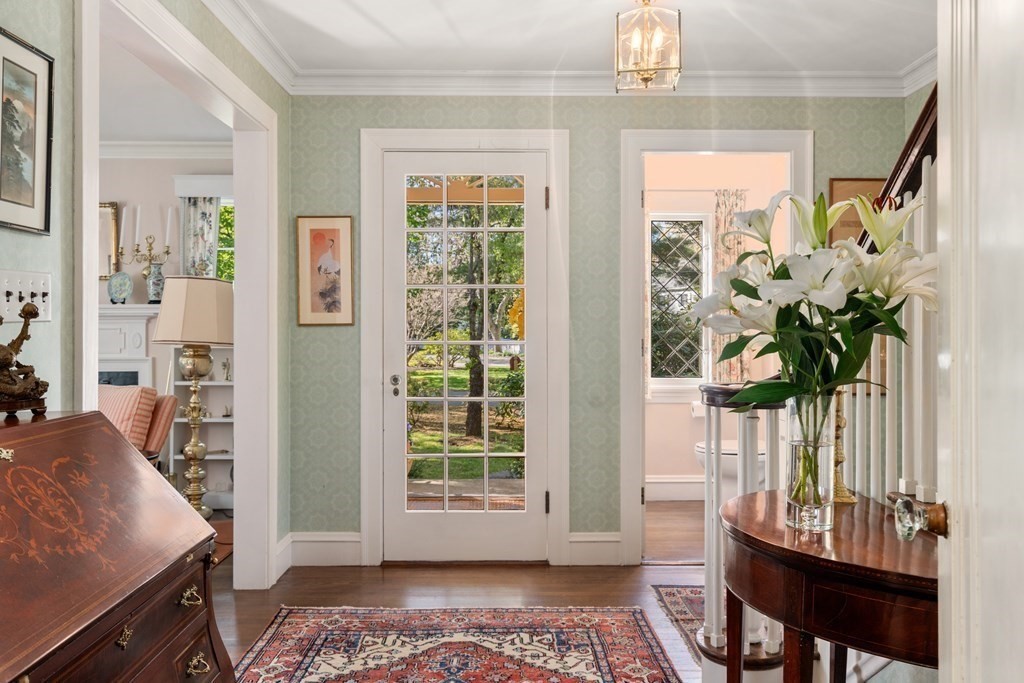 17 Locust Road Weston, MA 02493 - Photo 4 of 41