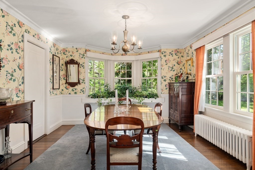 17 Locust Road Weston, MA 02493 - Photo 9 of 41