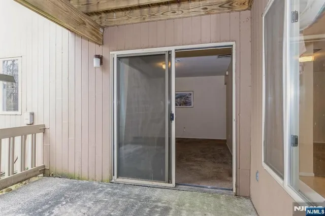 a view of an entrance of the house