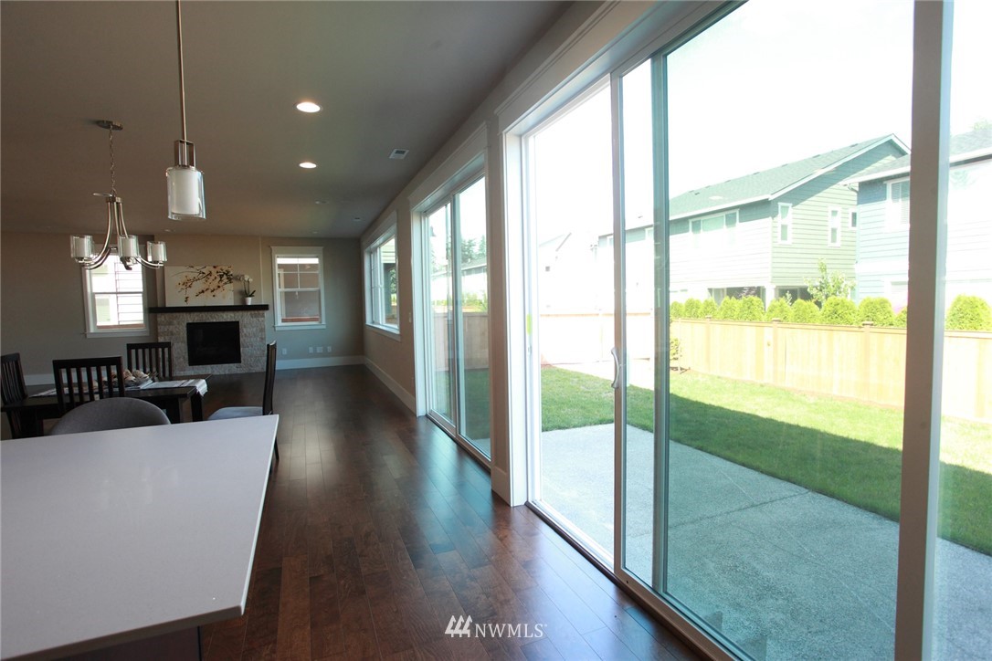 276 Field Place Southeast Renton, WA 98059 - Photo 11 of 24