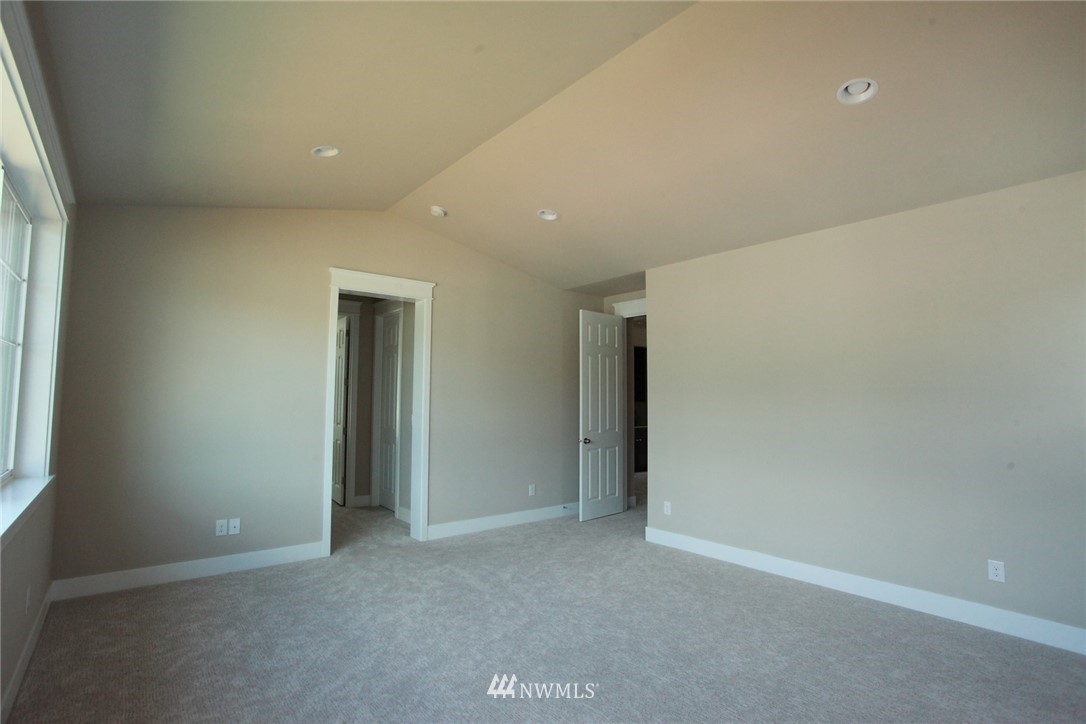 276 Field Place Southeast Renton, WA 98059 - Photo 16 of 24