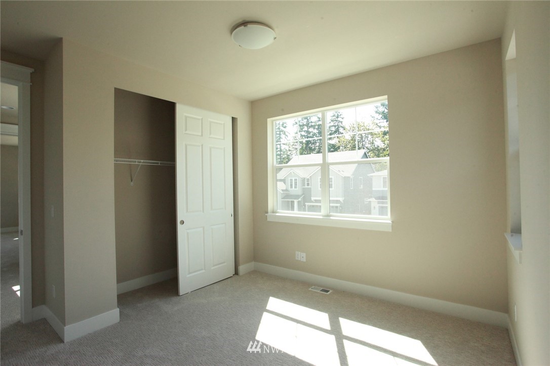 276 Field Place Southeast Renton, WA 98059 - Photo 19 of 24
