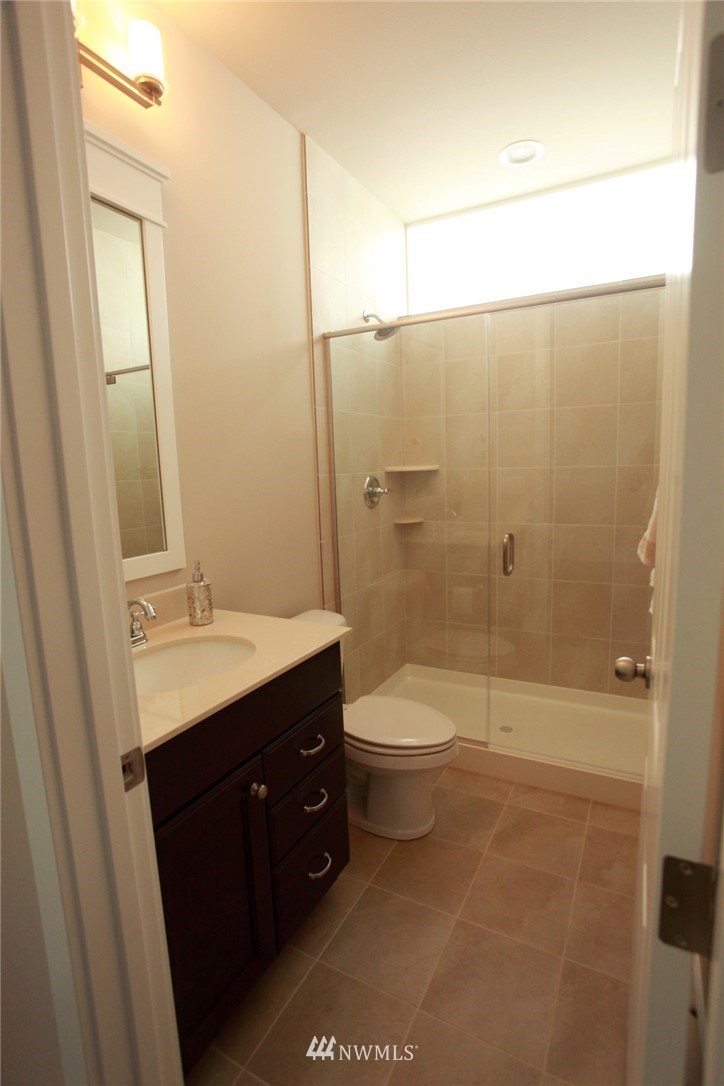 276 Field Place Southeast Renton, WA 98059 - Photo 5 of 24