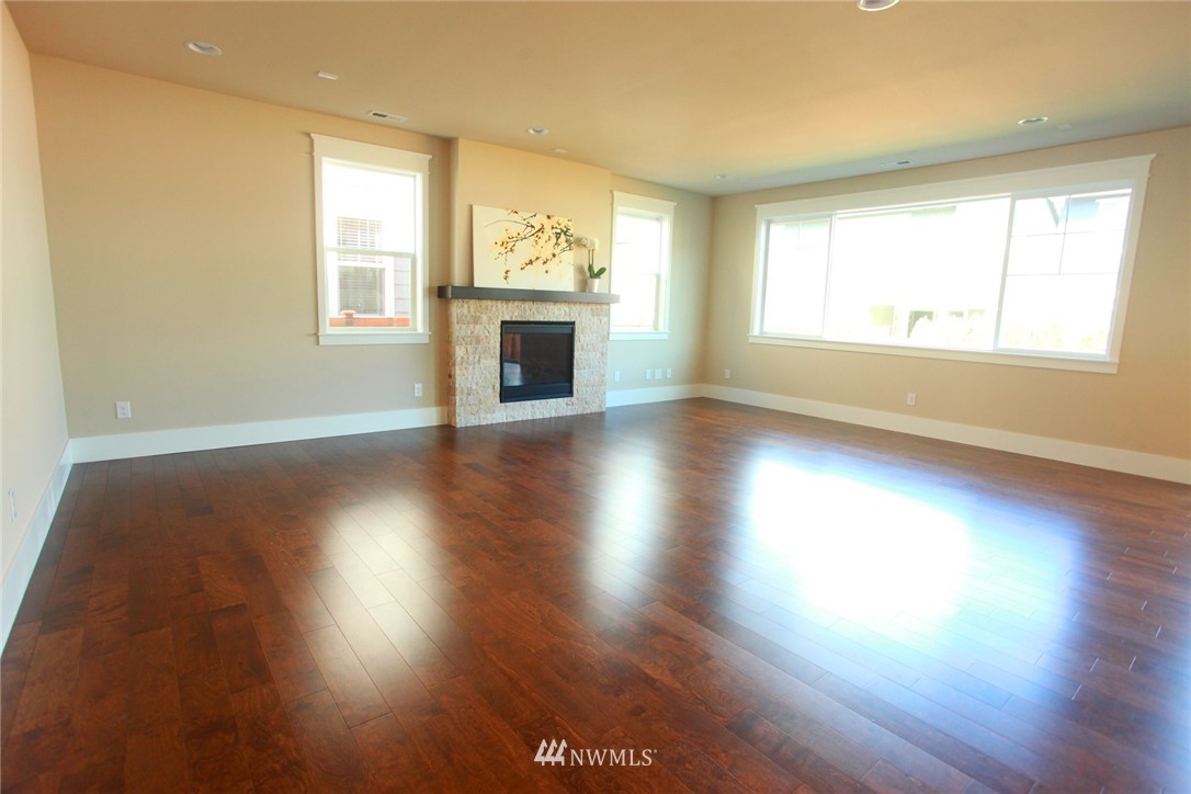 276 Field Place Southeast Renton, WA 98059 - Photo 6 of 24