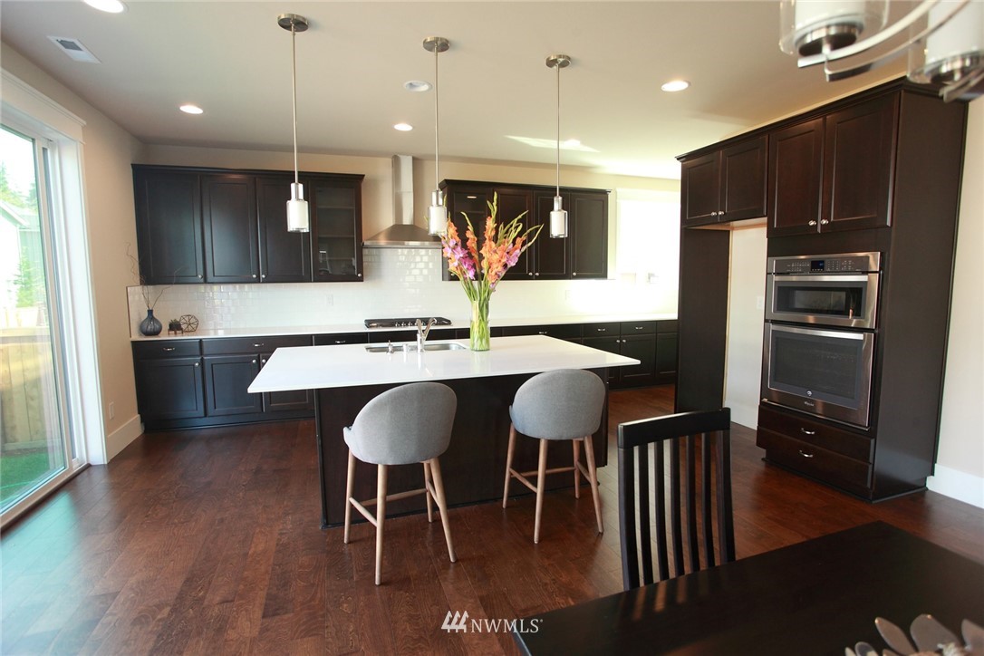 276 Field Place Southeast Renton, WA 98059 - Photo 8 of 24