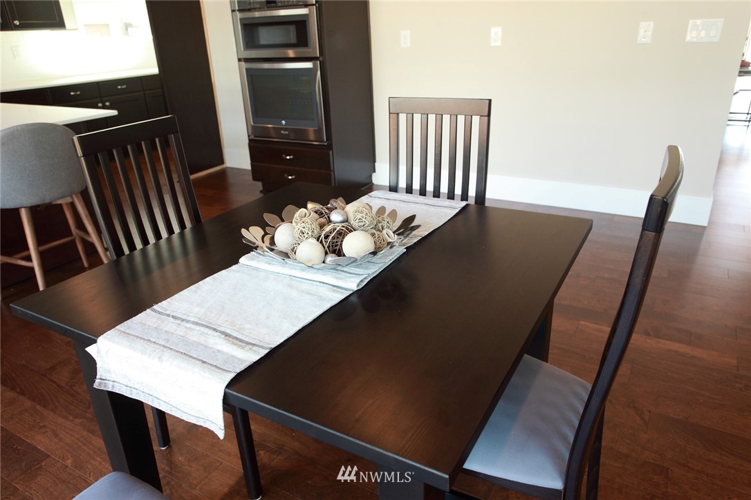 276 Field Place Southeast Renton, WA 98059 - Photo 9 of 24