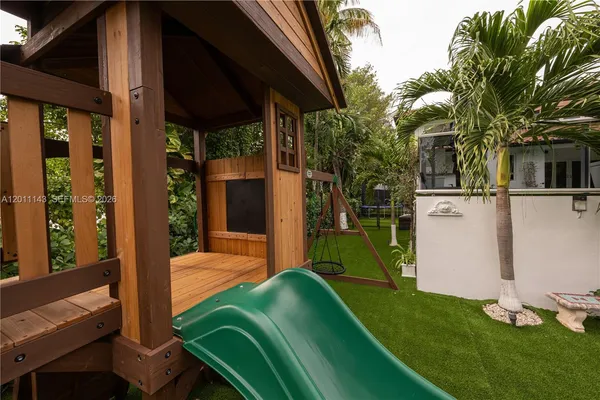 $35,995 | 7125 Los Pinos Boulevard, Coral Gables, FL 33143
