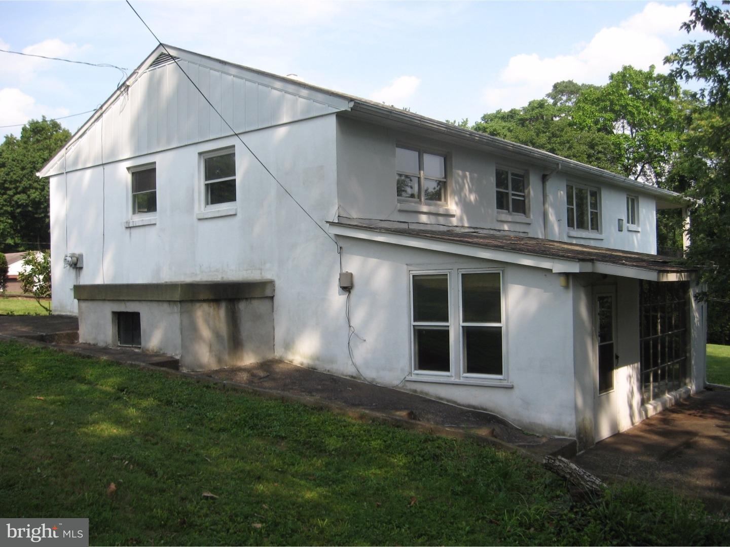 1128 West Meadowbrook Road Pottstown, PA 19465 - Photo 6 of 25 Gallery Image 6