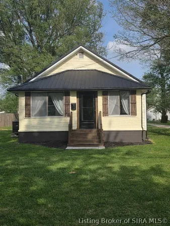 $179,900 | 209 Washington Boulevard, Salem, IN 47167