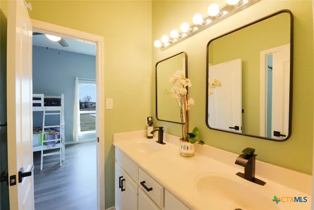 $545,000 | 304 Hatter Drive, Moody, TX 76557