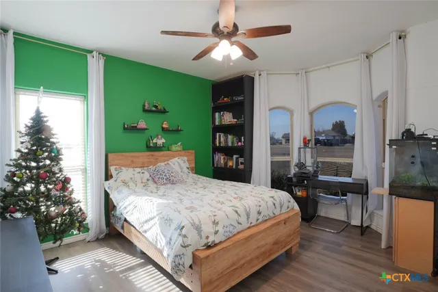 $545,000 | 304 Hatter Drive, Moody, TX 76557