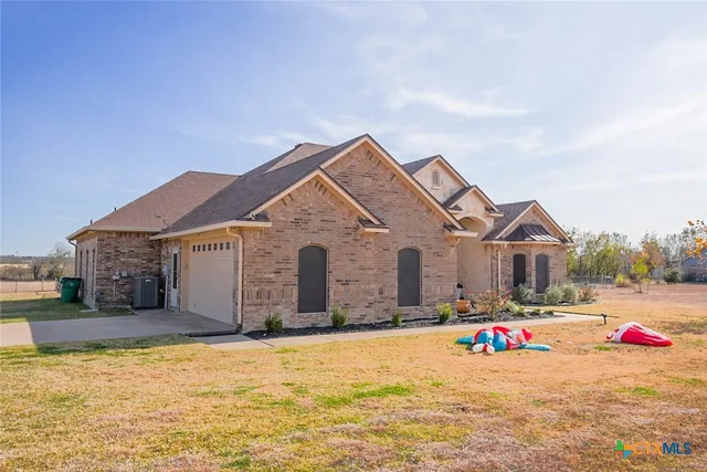 $545,000 | 304 Hatter Drive, Moody, TX 76557