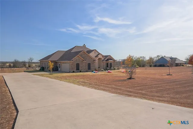 $545,000 | 304 Hatter Drive, Moody, TX 76557